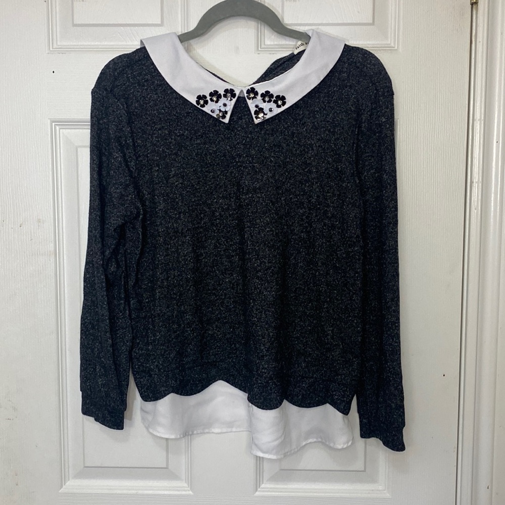 Collar Detailed Sweater